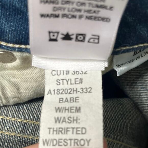 AMO Babe w/ hem denim jeans wash: thrifted with destroy size 26 - Picture 5 of 9